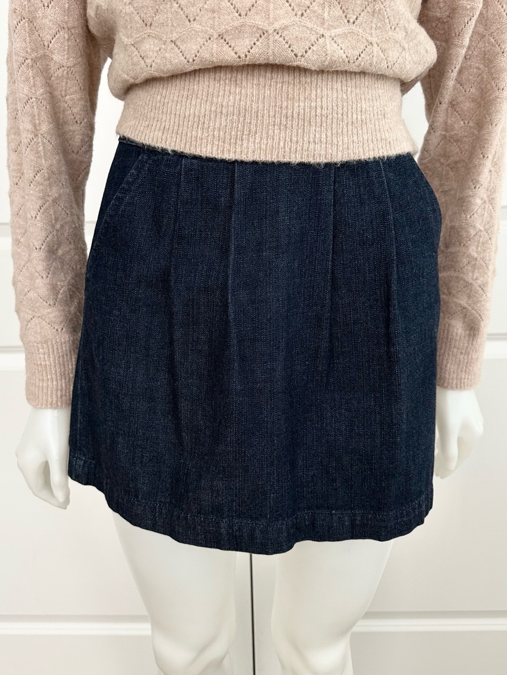 Fall Dark Wash Denim Pleated Mini Skirt - Collegiate